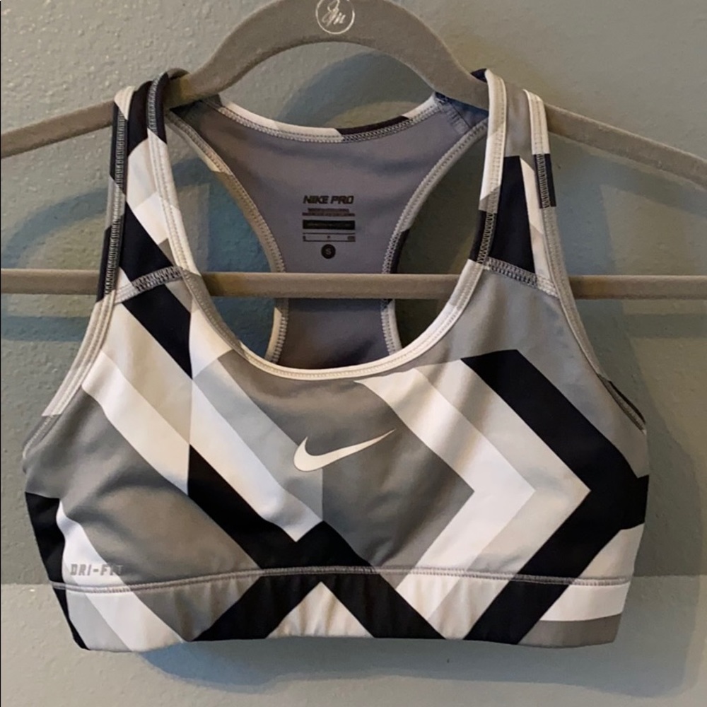 Nike Pro Dri-Fit sports bra      #152